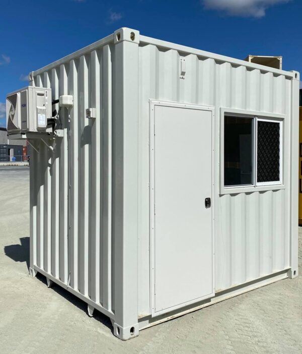 premiershippingcontainers_1600729416_2403415004727883256_4553681639-600×702